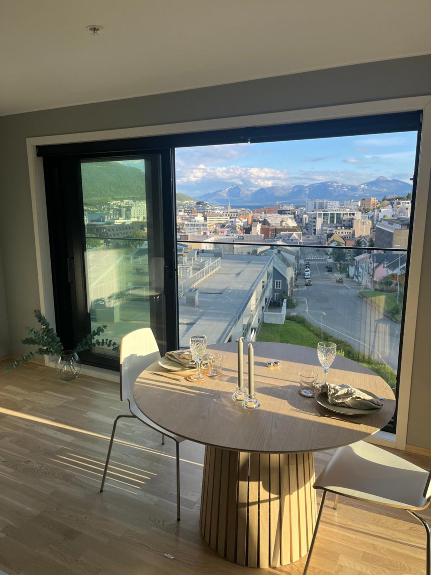 טרומסה City Center 7Th Floor Apartement With Beautiful View מראה חיצוני תמונה
